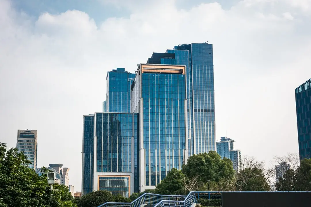 modern-business-center_1127-2923